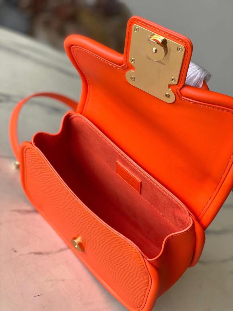 Hide and Seek Orange
