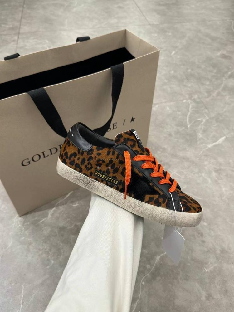 Golden Goose  /Tiger  With Black Star