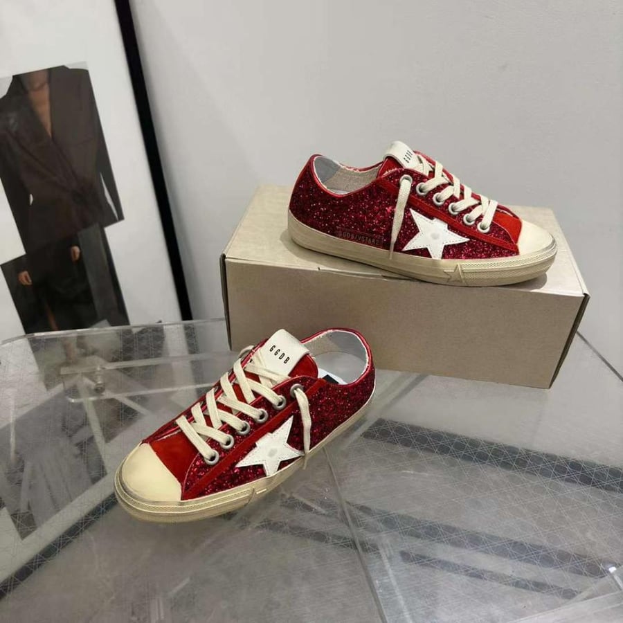Golden Goose  /Red Glitter / White Star