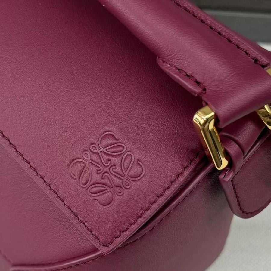 Puzzle Edge Maroon  Small