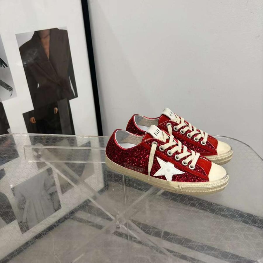 Golden Goose  /Red Glitter / White Star