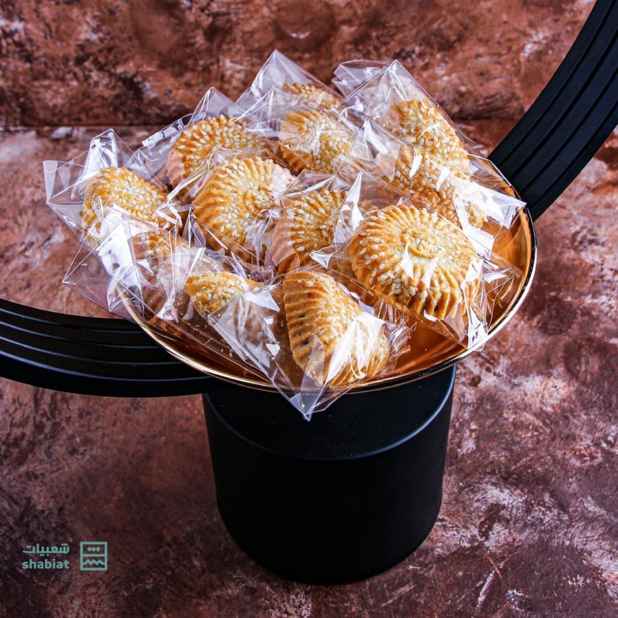 معمول مغلف بالسمسم (بر)
