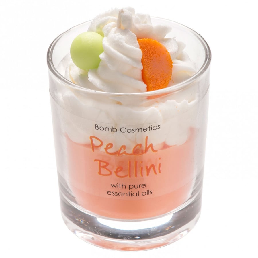 شمع كريمي من بومب كوزمتكس - Peach Bellini