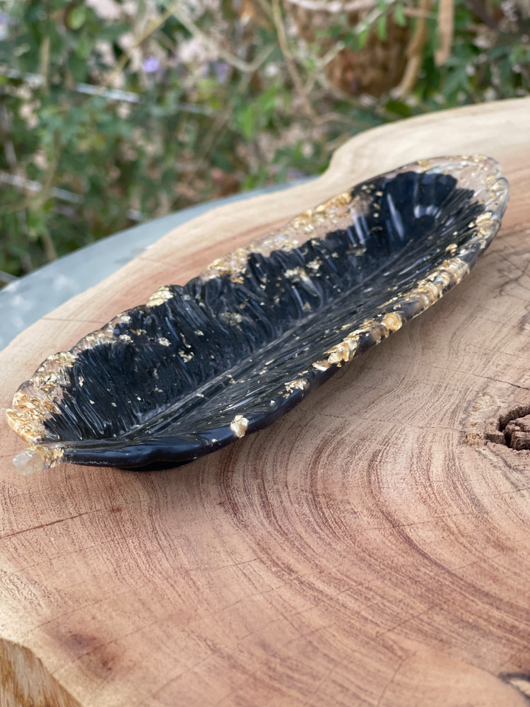 Feather plate