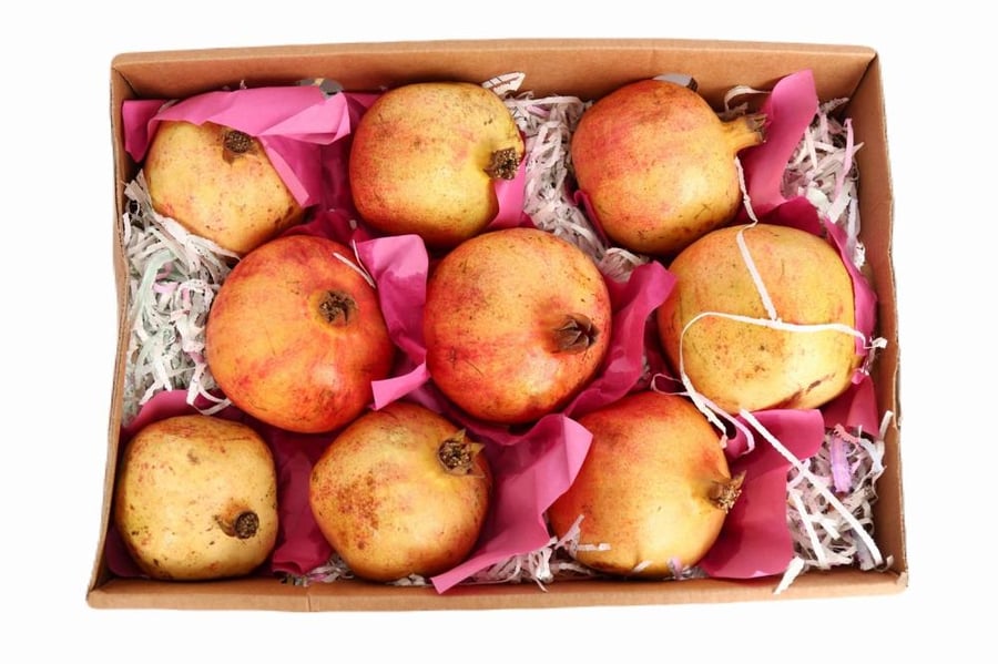 3 kg Yemeni pomegranate carton
