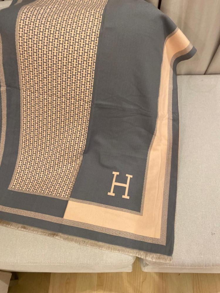 شال ماركة H صوف 100٪