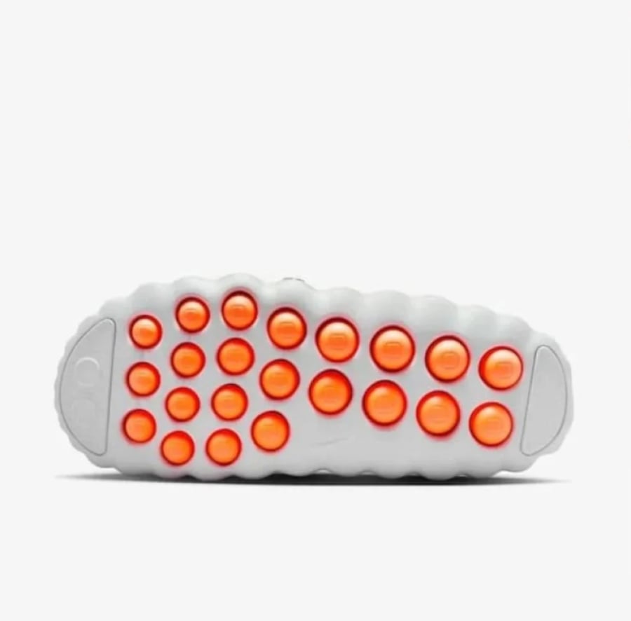 Nike Mind 001