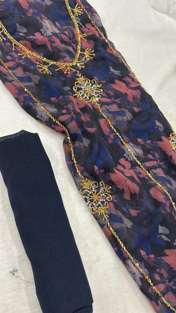 شيفون مشجر شغل يدوي خرز مع شيله ساده (بدون بطانه)