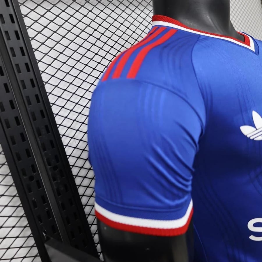 تيشيرت مانشيستر يونايتد الاحتياطي 26/27 (نسخة لاعبين)