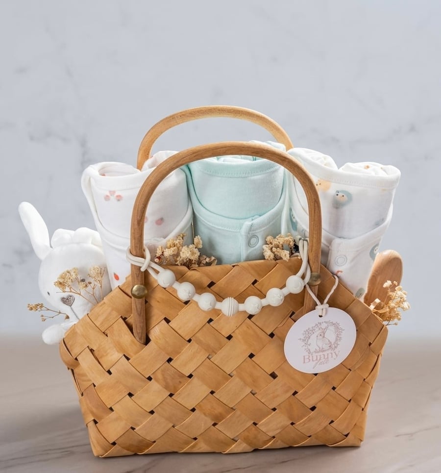 هدية مواليد للجنسين من مذركير