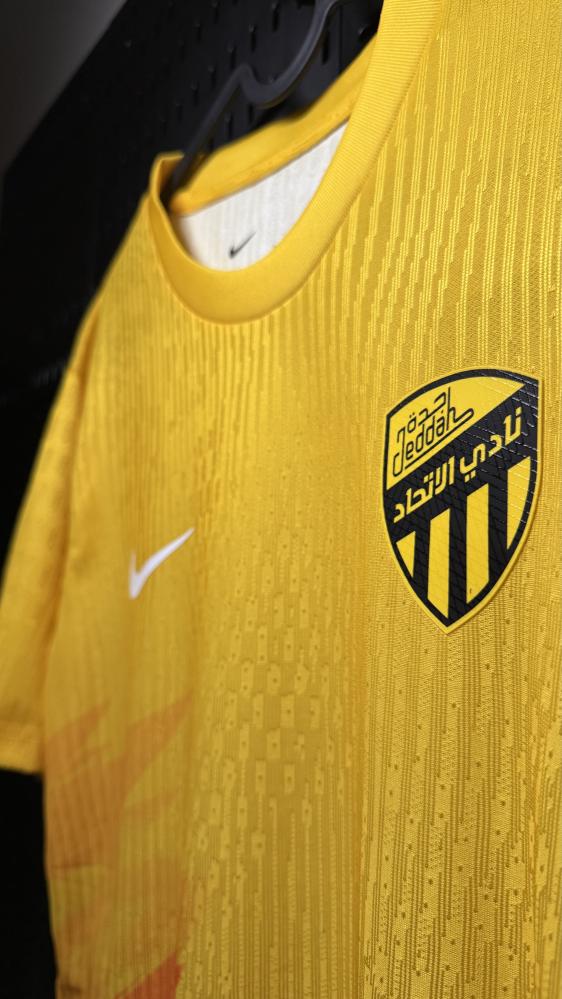 تيشيرت الاتحاد التمارين موسم 26-27 نسخة الاعبين