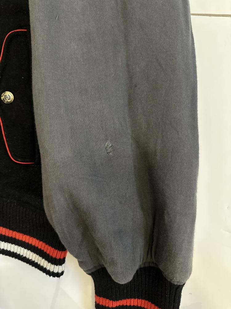 جاكيت SNEAKER