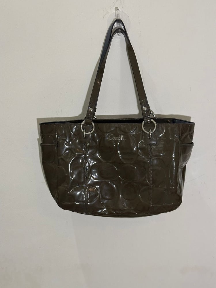 حقيبة كوتش (Coach).