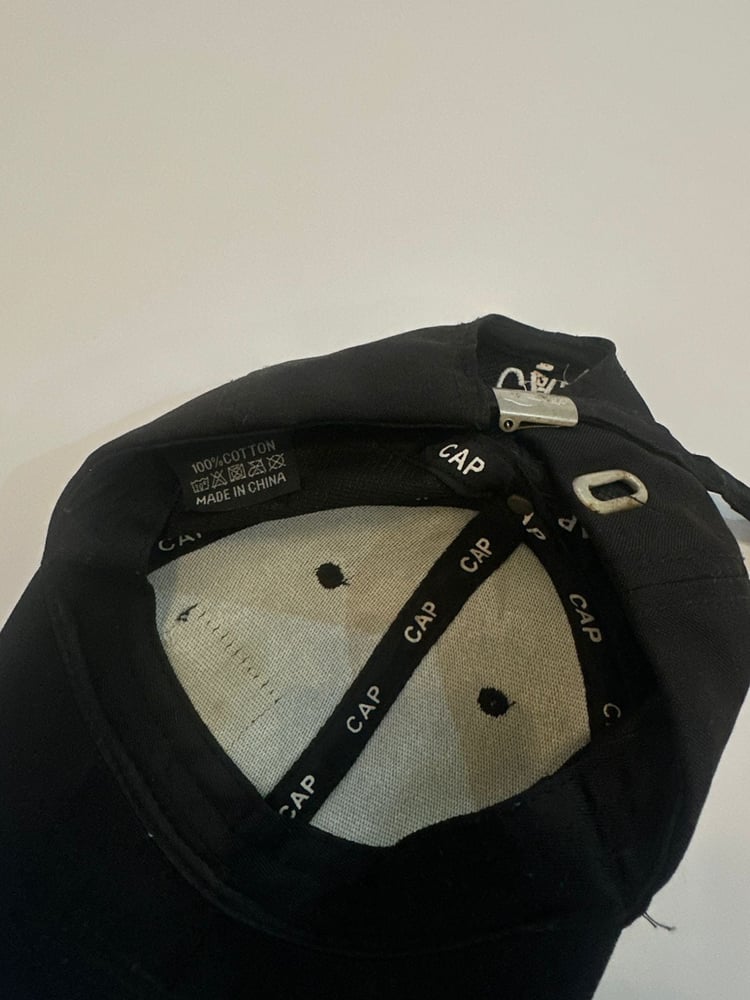 كاب Reebok (بالتعاون مع CrossFit).