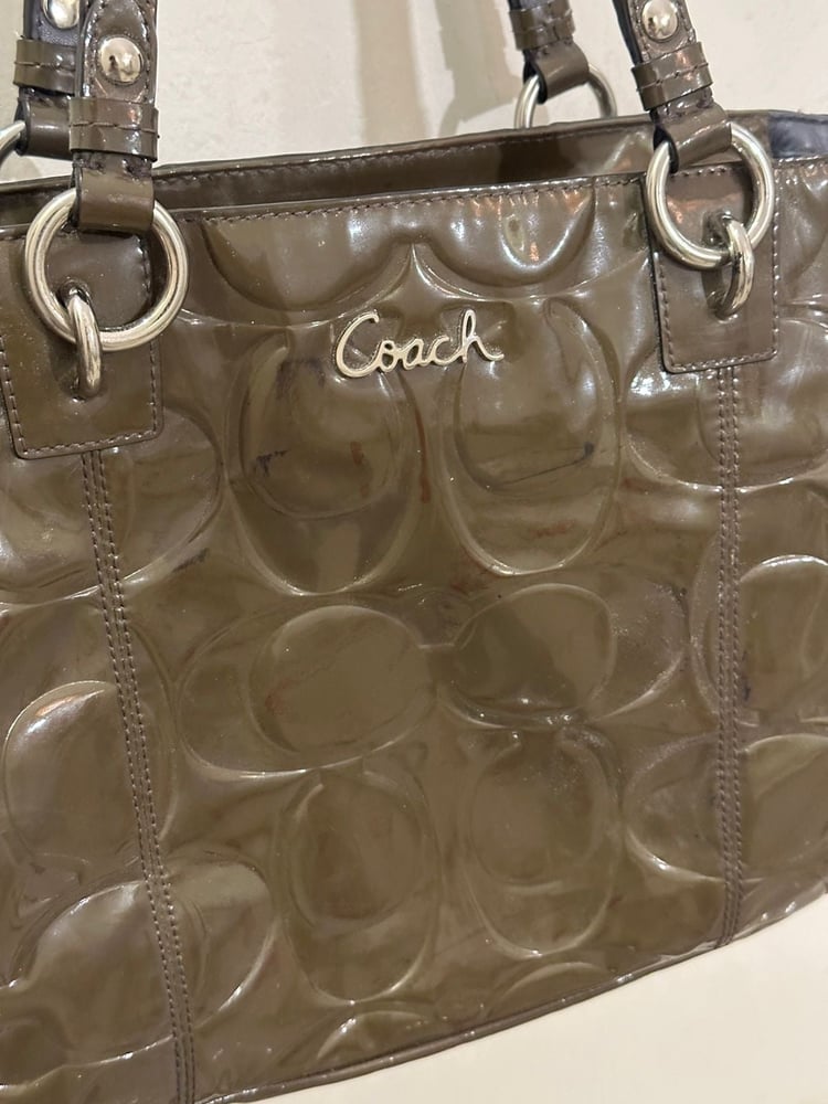 حقيبة كوتش (Coach).