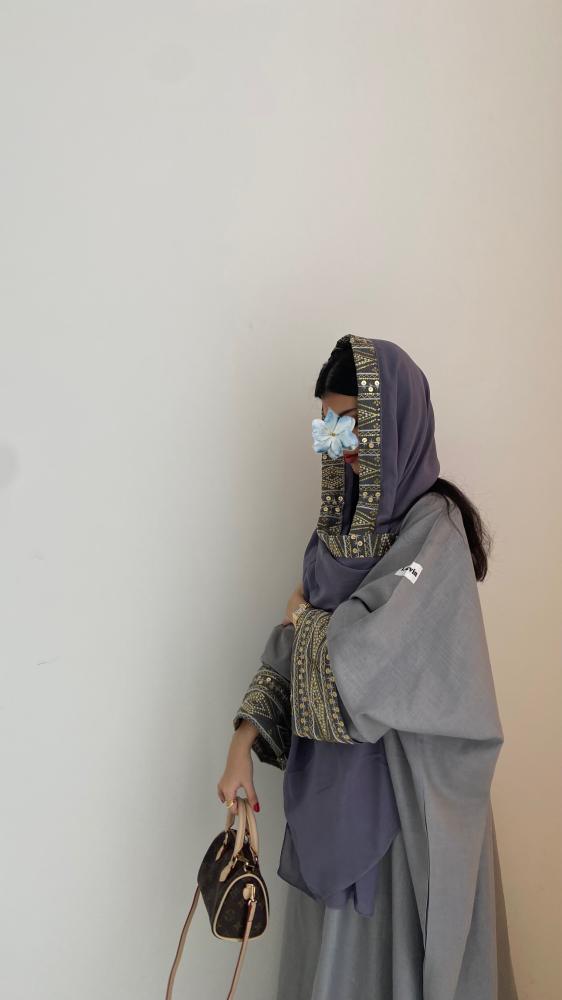رمادي هندي