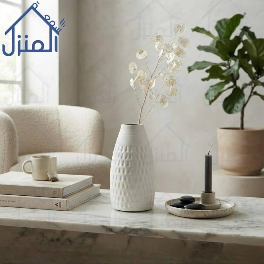 فازة ديكور بيضاوية بنقوش مربعة باللون الأبيض بلمسة عصرية بدون عود الزهور