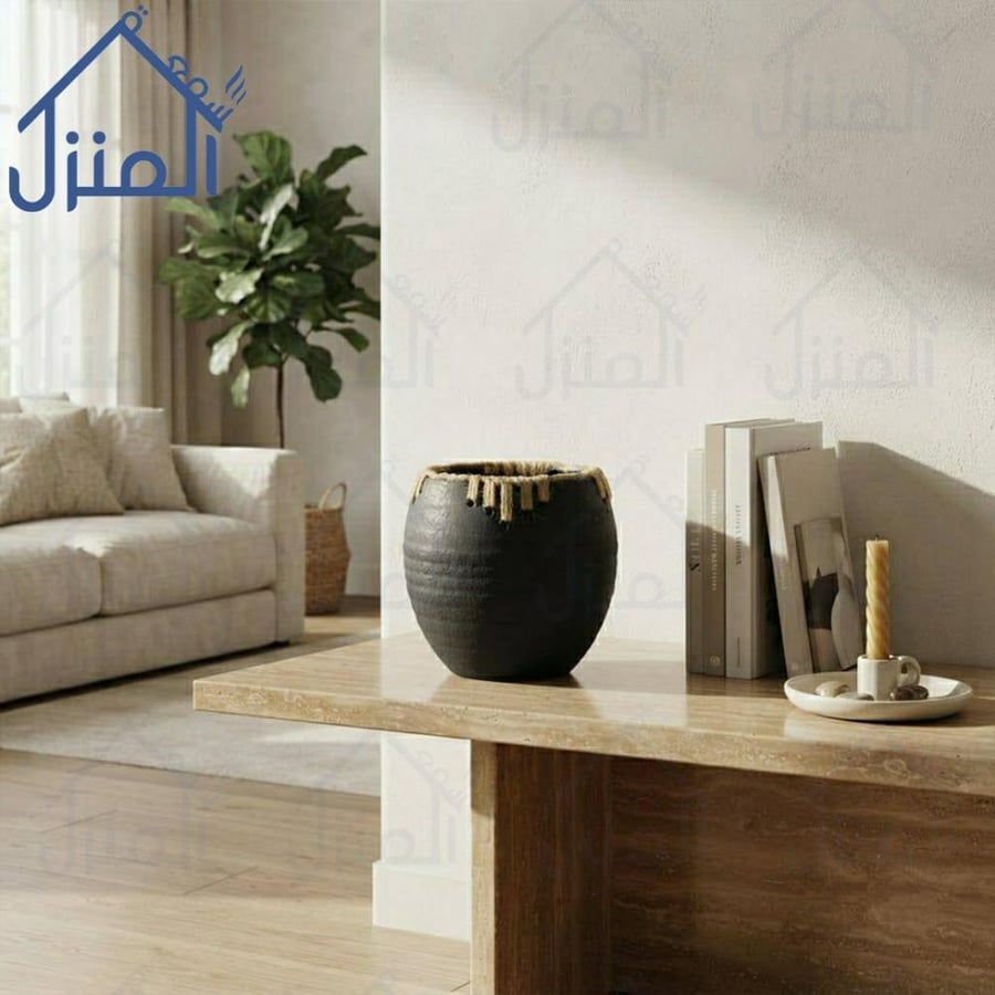 فازة ديكور كروية بحواف مزينة باللون الأسود بلمسة تراثية