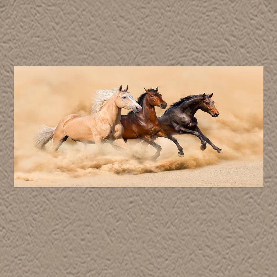 لوحة  عرضية خيل تصميم مودرن آرت