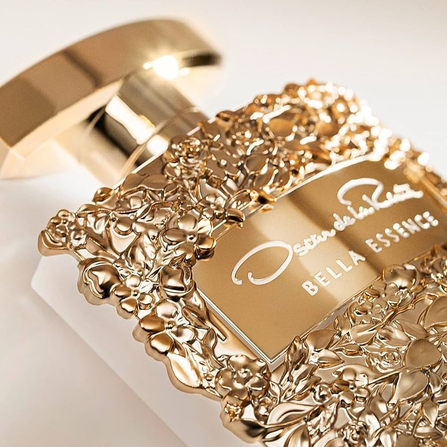 عطر اوسكار دي لارنتا بيلا اسنس Oscar de la Renta Bella Essence parfum