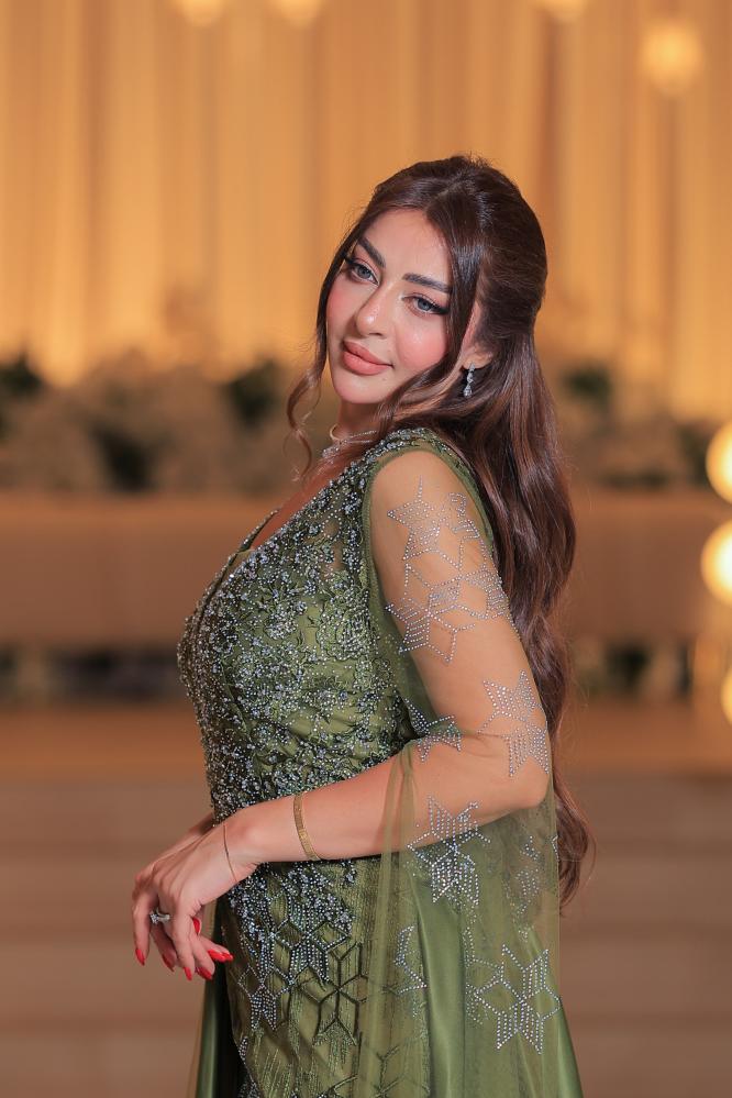 فستان سهرة أخضر زيتوني فاخر