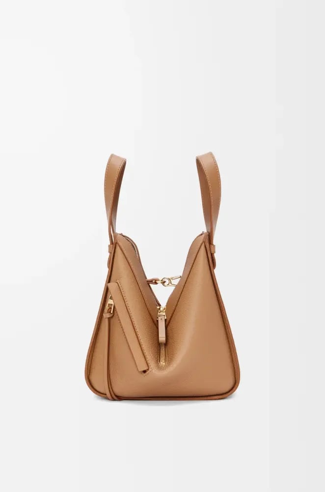 Compact Hammock bag in soft grained valfskin