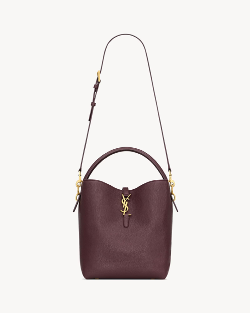 LE 37 supple in grained leather