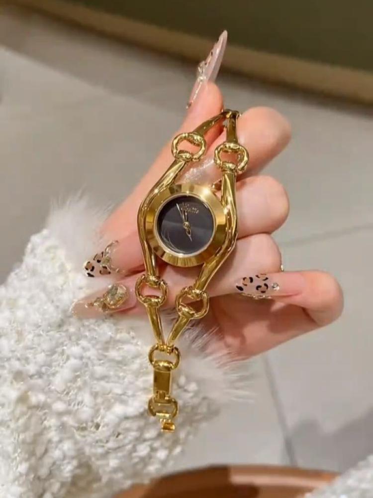 ساعة اسوار ذهبي