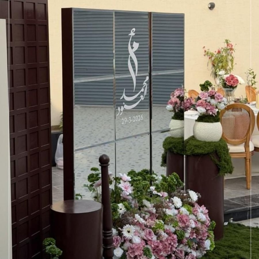 تأجير مدخل استاندات بالمرايا والورد