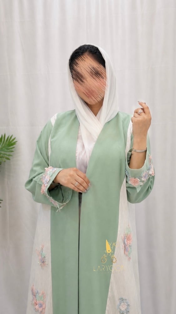 عبق الزهور الفاخر