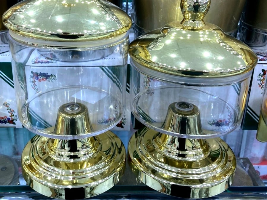‏طقم علب بهارات أكريليك قاعدة 4 قطع