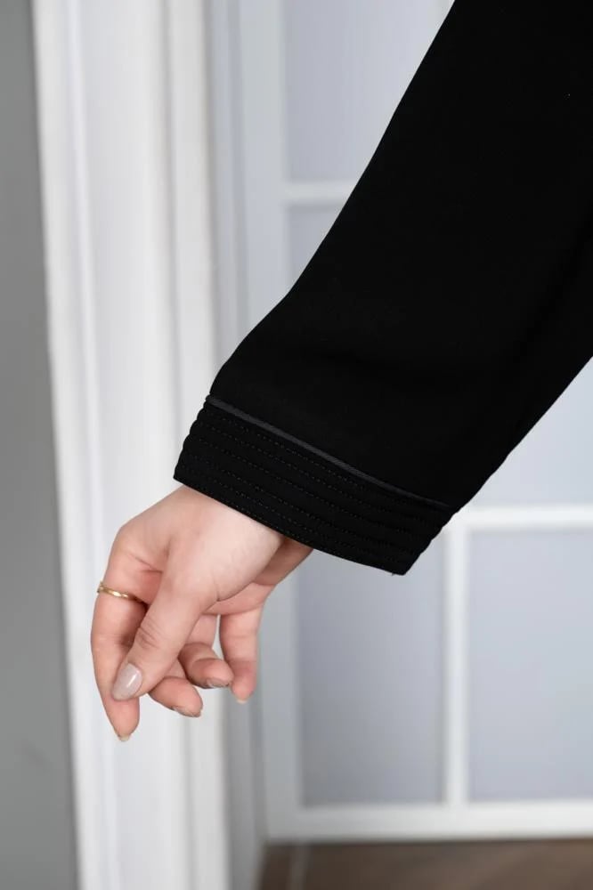عباية كسرات كاملة - أناقة راقية بتصميم انسيابي