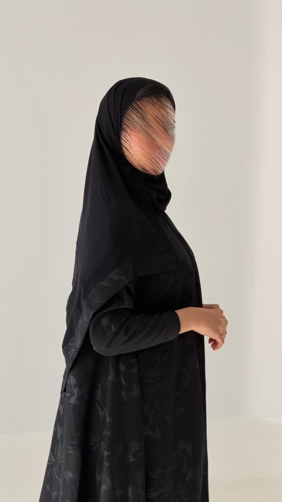 عباية كم استرتش - راحة وأناقة بتصميم عملي