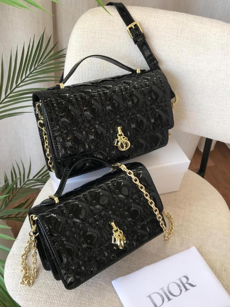 شنطة ديور