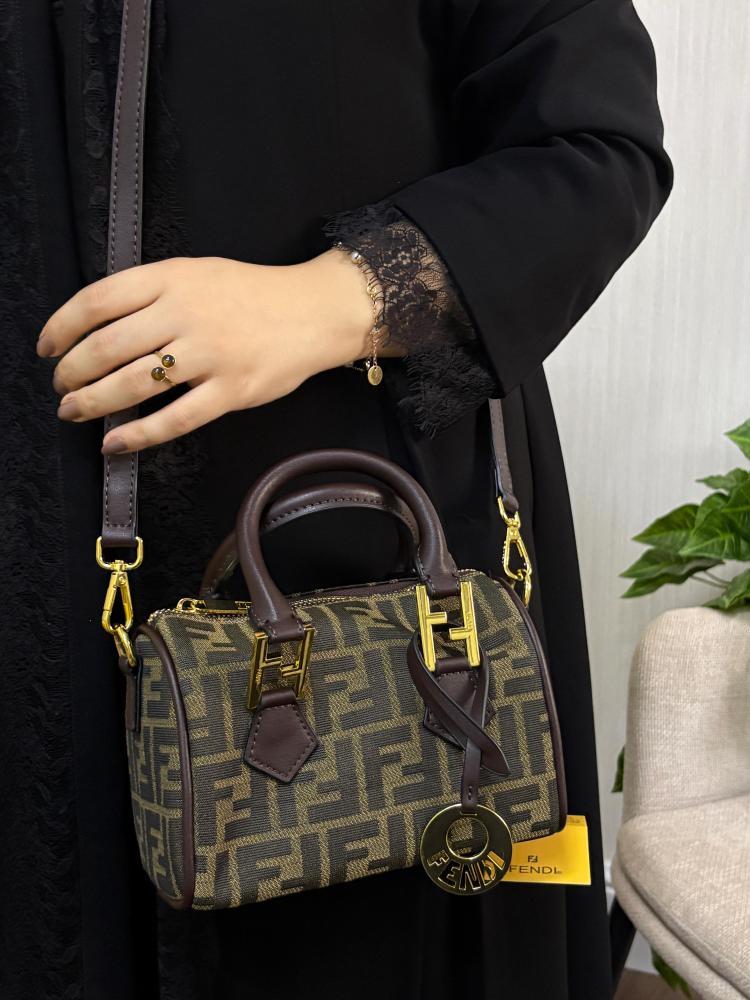 فندي لونين مقاس 24 cm