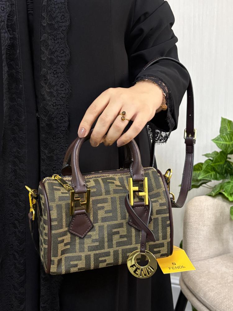 فندي لونين مقاس 24 cm
