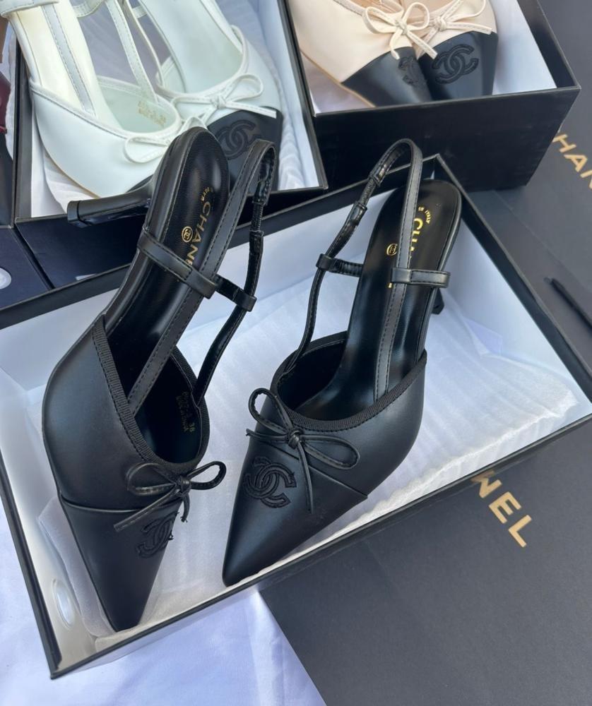 Chanel heel