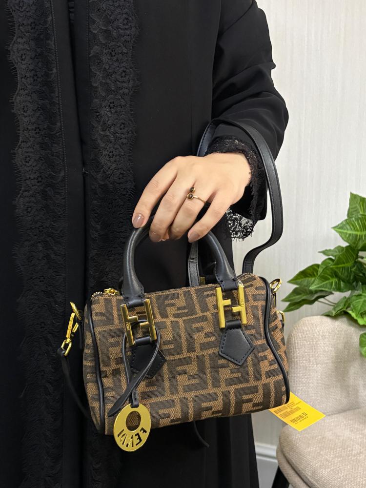 فندي لونين مقاس 24 cm