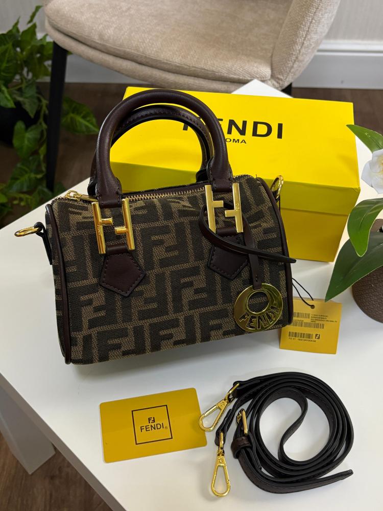 فندي لونين مقاس 24 cm