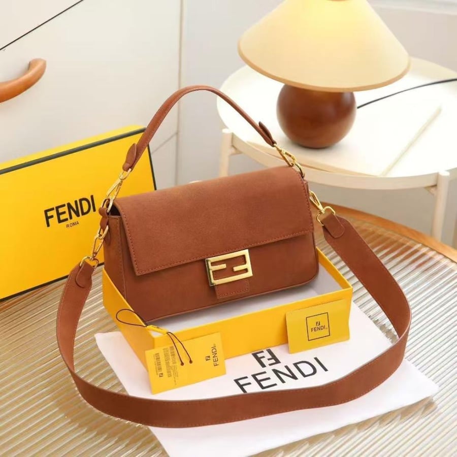 Fendi Peekaboo Leather Bag 25