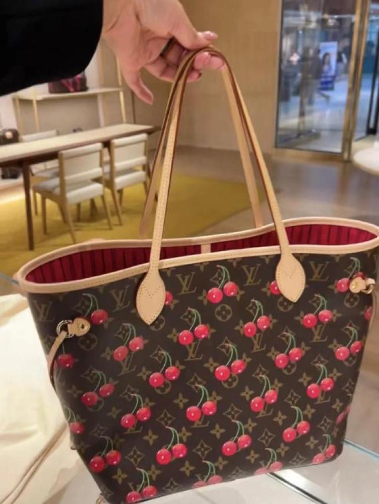 Louis Vuitton Neverfull MM Cherry Monogram