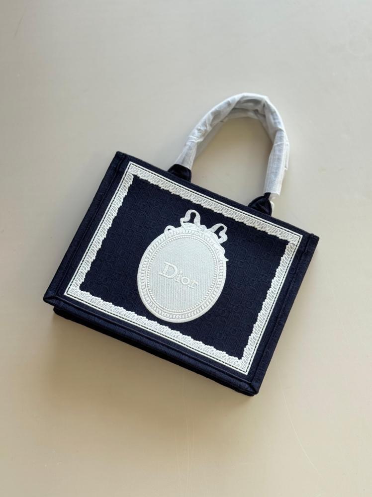 Dior Book Tote 36cm