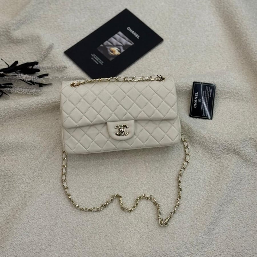Chanel Classic Flap Bag 25CM