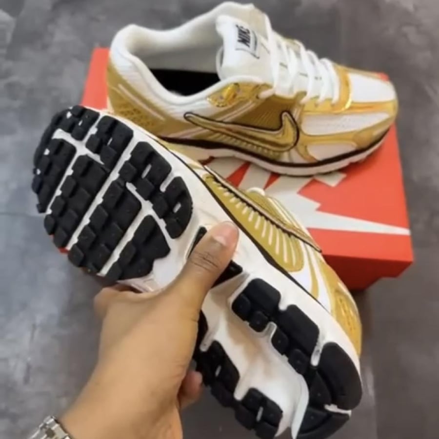 Nike Zoom Vomero 5 "Metallic Gold" sneakers