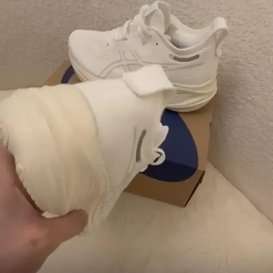 Gel Nimbus 26 'White Off White'