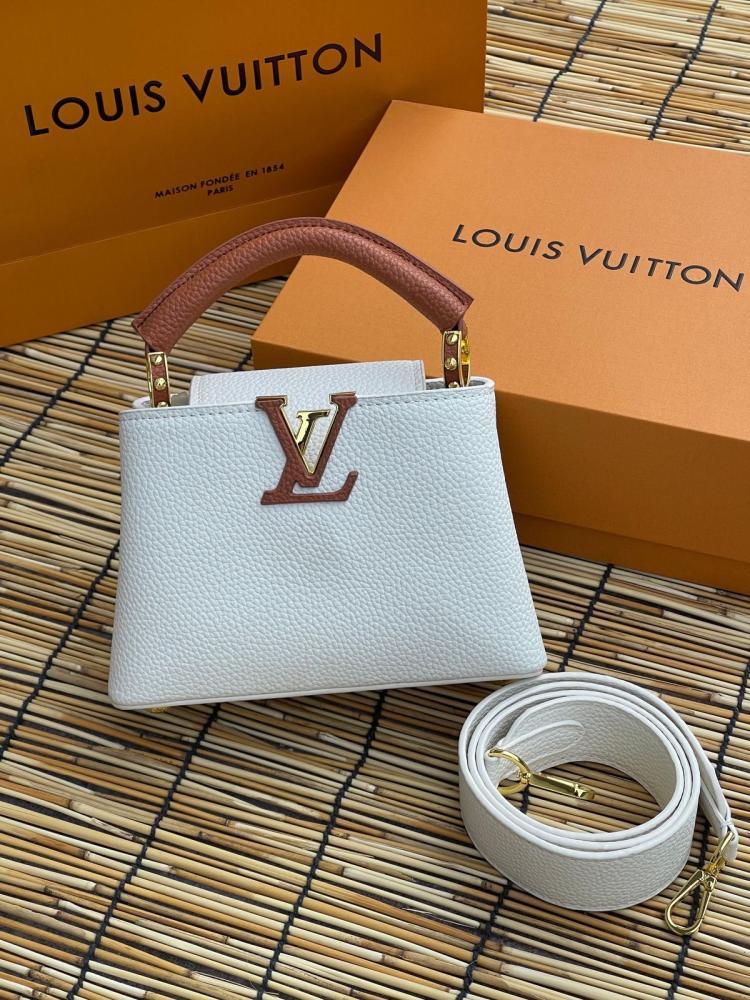 Louis Vuitton Capucines Mini 21cm