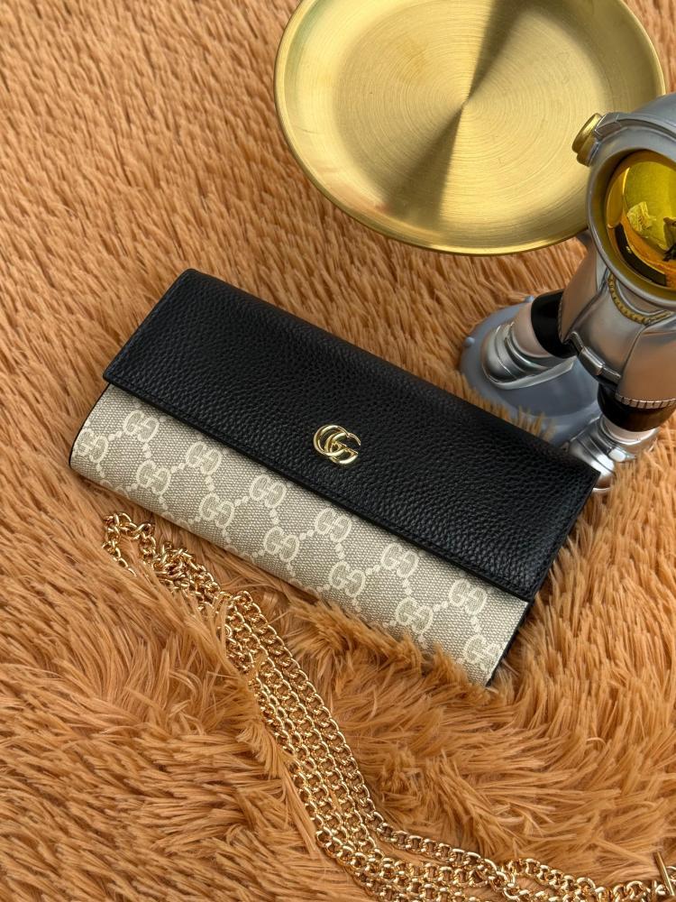 Gucci GG Chain Wallet