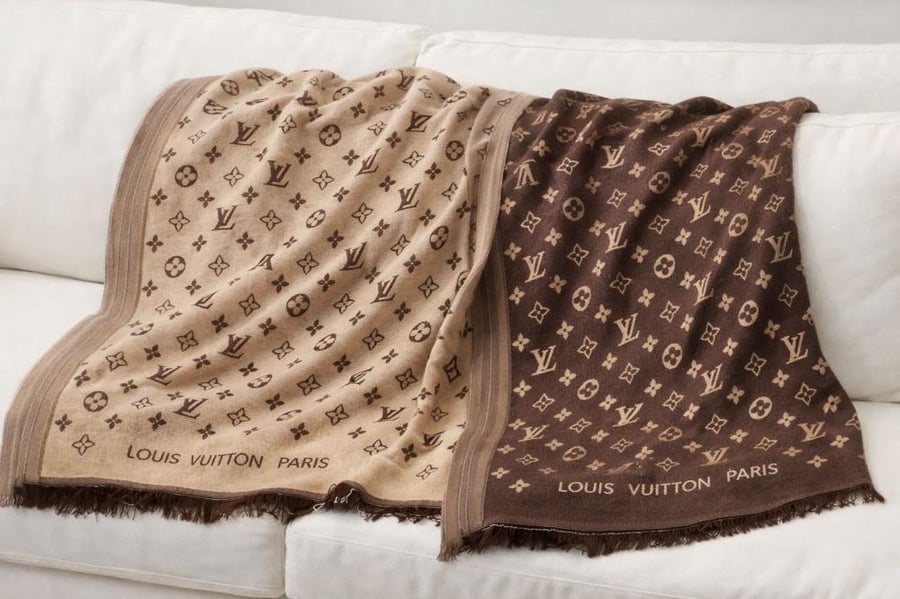 Louis Vuitton shawl