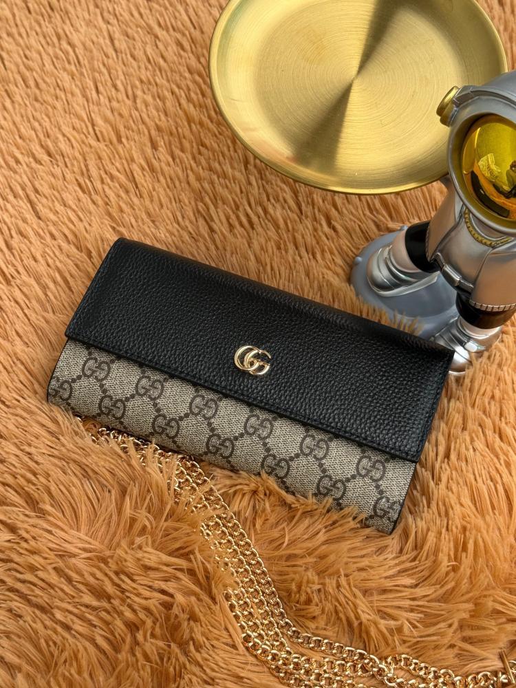 Gucci GG Chain Wallet
