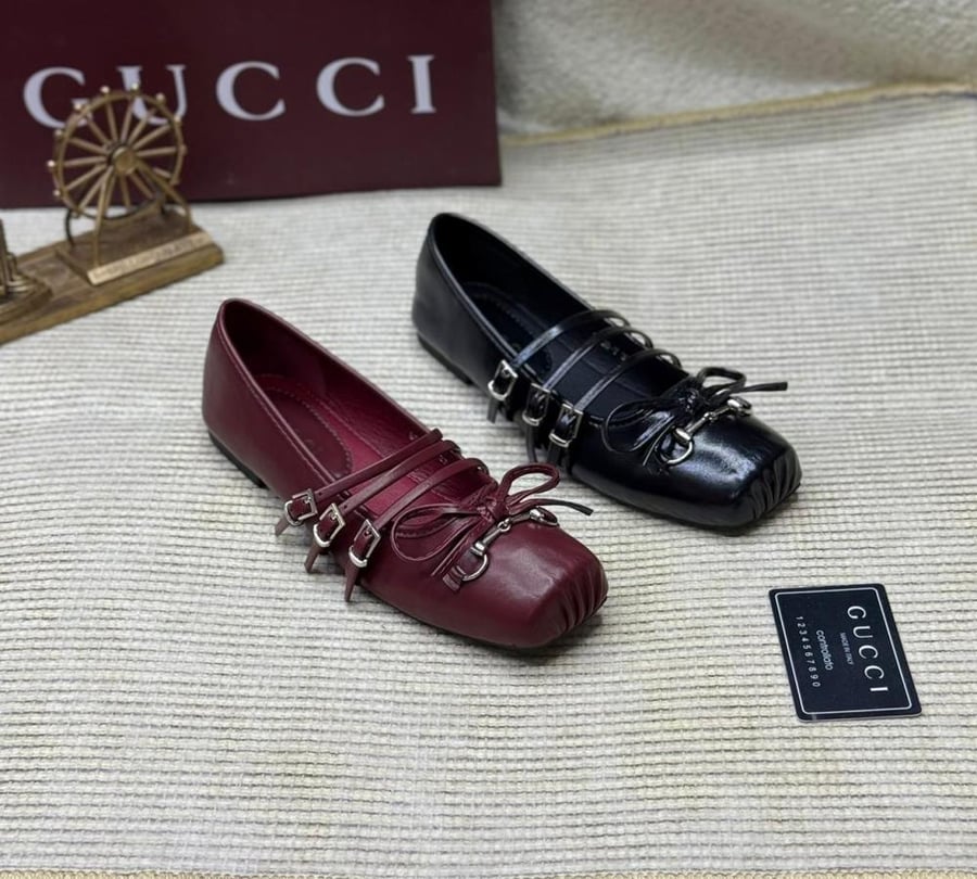 Gucci Leather Ballet Flats